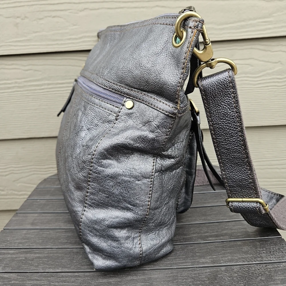 Vintage Fossil Sasha Crossbody Leather Bag Shiny Metallic Silver Purse Large